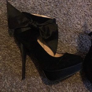 Black bow high heels